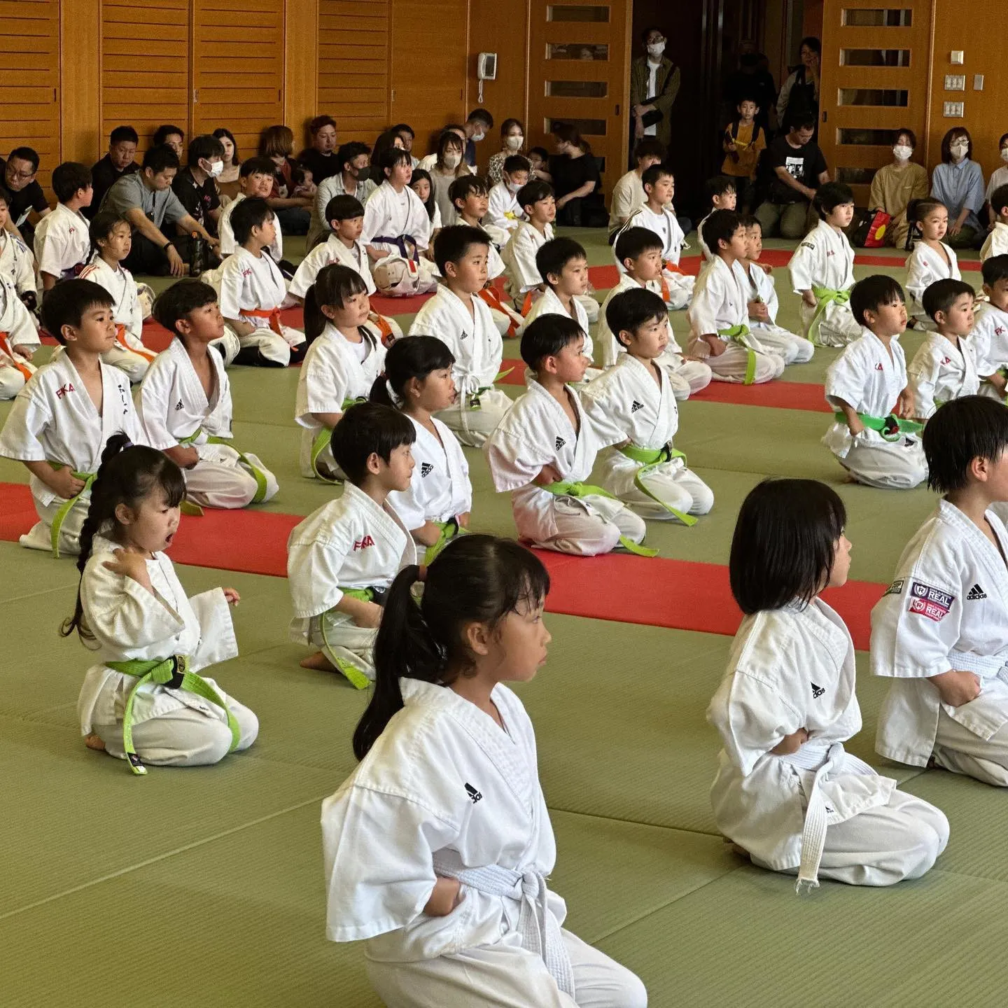 岸和田市総合体育館で少年誌昇級昇段審査会が行われました